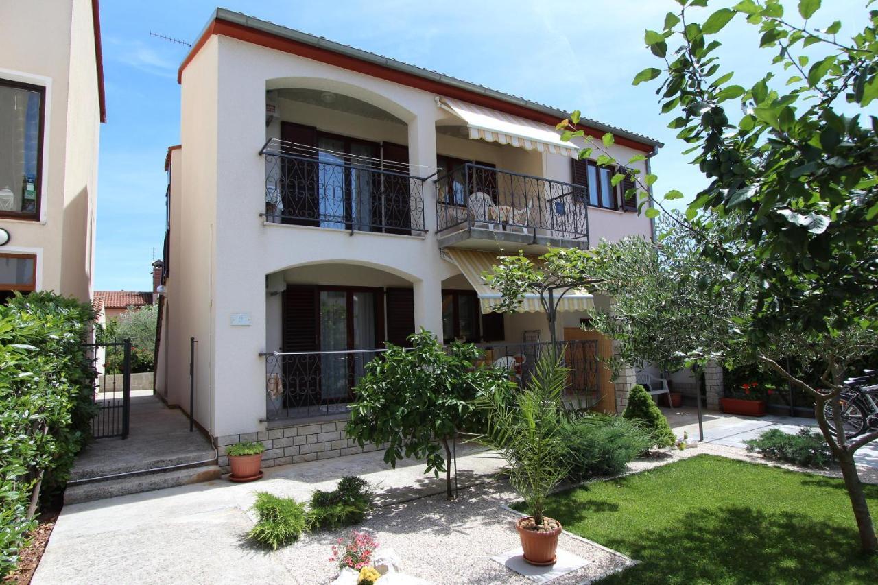 Apartments Denise Rovinj Exterior photo